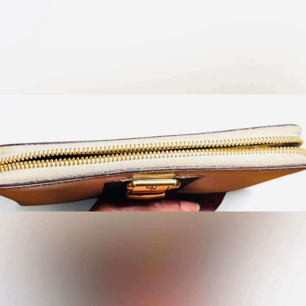 Gucci Sylvie Leather Zip-Around Wallet | Gold Buckle | Web Stripe Red & Navy